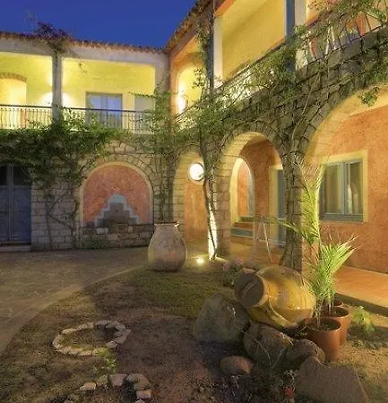 Colostrai 4*
